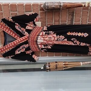 Elegant Black and Red Patterned Dress